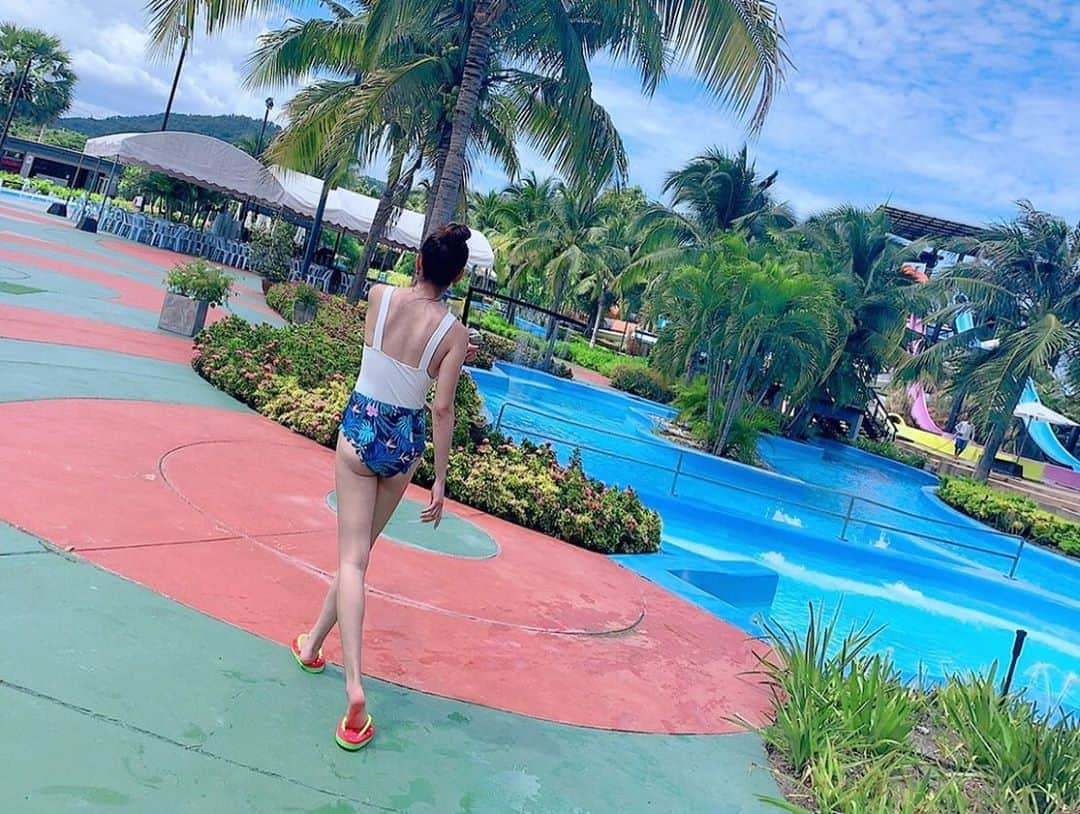 まあみさんのインスタグラム写真 - (まあみInstagram)「リゾート🏖🐠☀️ この日の為に2週間で4キロ落とした🐒💓 . . . #夏休み#タイ旅行#🇹🇭#ホアヒン#リゾート#水着#タイ#waterpark#3150#summer#bangkok#huahin#resort#trip#女子旅#diet#糖質制限#半身浴」8月23日 0時53分 - maami_1125