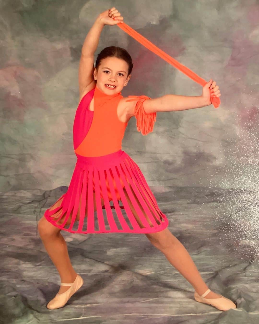 ケイトリン・ホワイエクさんのインスタグラム写真 - (ケイトリン・ホワイエクInstagram)「16 years later but nothing has really changed... still dancing my way through each day 🕺🏻Also, can we just take a moment to appreciate that saucy arm tassel 💰🔥#tbt . . #hawayek #hawayekbaker #icedance #teamusa #figureskating #iceskating #dance #dancingthroughlife #dancer #throwback #dancing」8月23日 1時06分 - kait_hawayek