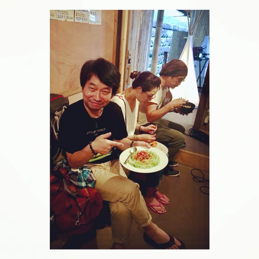 Caravanさんのインスタグラム写真 - (CaravanInstagram)「いつか何も感じなくなって  動けなくなるまで  あと何回笑って何回泣けるかな。  過ぎゆく夏の日々の光。  2019年8月。」8月23日 1時33分 - caravan_harvest