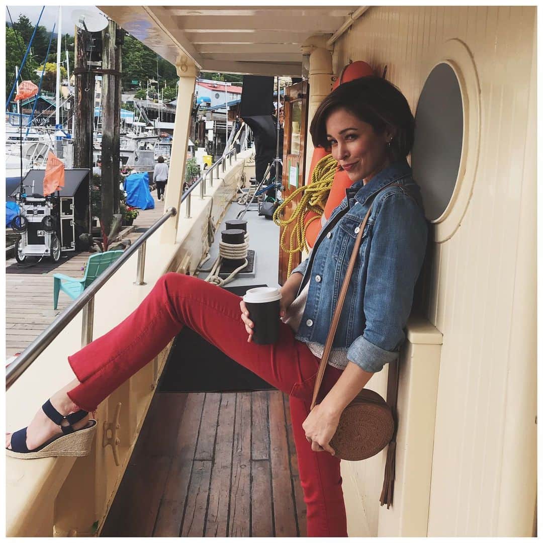 オータム・リーザーさんのインスタグラム写真 - (オータム・リーザーInstagram)「💋 . . Okay, Hallmarkies, who will be watching #AllSummerLong, costarring the delightful @brennanelliott2 — and this sweet vintage yacht— this weekend??? .  @hallmarkchannel #hallmarkmovies #summernights #romance #boats #vintageyacht #makingmovies #tbt」8月23日 1時30分 - autumn_reeser