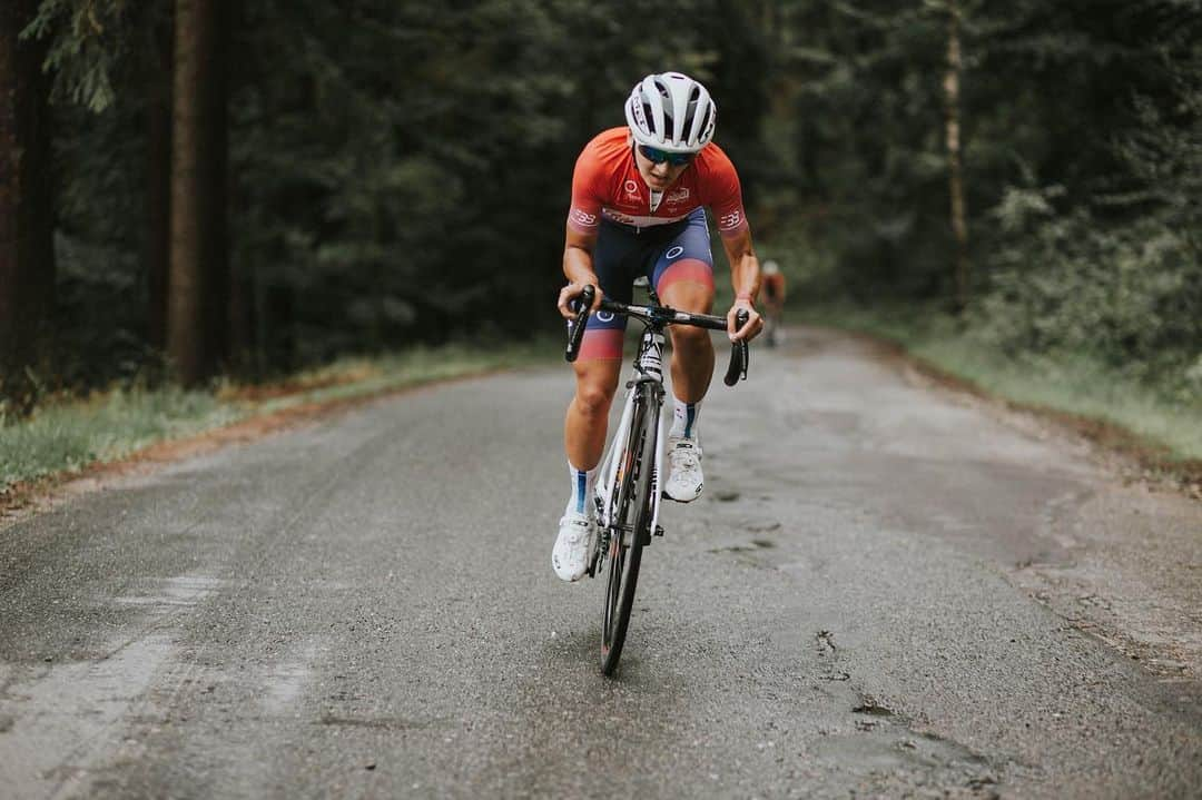 Fuji Bikesさんのインスタグラム写真 - (Fuji BikesInstagram)「Conquer your mountain. ⁣ ⁣ ⁣ Kasia Wilkos of Mat Atom Deweloper looking strong on her Fuji SL. 💪🏽⁣ ⁣ ⁣ ⁣ ⁣ ⁣ @mat.atom.team ⁣ 📸: Agnieszka Jędrzejewska⁣ #fujisl #fujibikes #conqueryourmountain #morefunonafuji #120yearsbetter」8月23日 1時58分 - fujibikes