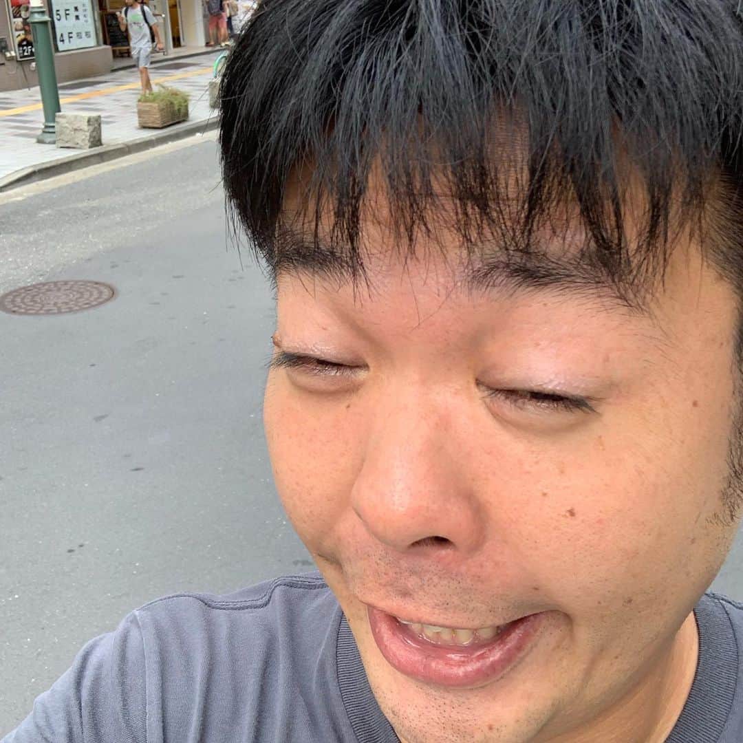西川晃啓のインスタグラム：「気絶角度  ルミネ4回ステージからのラジオ収録で体力のなさに気絶 #あるある探検隊#レギュラー#気絶#気絶の日々#ギャグ#昨日#ルミネ#ざよしもと#4回#漫才#ニッポン放送#収録#体力#なし#情けない」