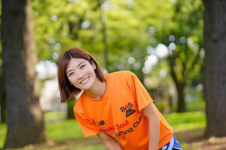 西谷綾子のインスタグラム：「✴︎ 【今週の#綾子RUN】🏃‍♀️🐾 #サブスリーへの挑戦  19(月) 200m×5本 4set 20(火)&21(水) 休足 22(木)ジョグ7km+低酸素40分ラン 23(金)1000m×3本 レペ  24(土) 朝 距離走予定  19:00〜BaSRC練習会♡ ・ 明日のBaSRC🔥 効率的に走るための動きづくり後、 本メニュ→(400m＋200m)×5~6set +筋トレ👍 ・ 初心者の方、記録狙いの方、ダイエットしたい方、 目的はそれぞれ✨ どなたでもご参加頂けますっ☺️‼︎ ・ ご自身でもフォームチェックして頂けるよう 動画撮影します。(練習会後、個々にお送ります💌) ・ http://basrc.spo-sta.com/schedule/27654 ・ 楽しみながら☺️☺️☺️ 一緒に目標達成に向け”今”からコツコツ‥ 頑張りましょ✊😋 ・ ・ 8月ラストは30(金)🌻🍉☀️ 9月スケジュール🗓もチェック👀🔍 http://basrc.spo-sta.com/ ・ #BaSRC #BodyandSoulRunningClub #仲間の力を借りながら  #目標に向かう過程に自身の成長あり #自分に挑戦  #初心者の方もお気軽に #出会いに感謝」