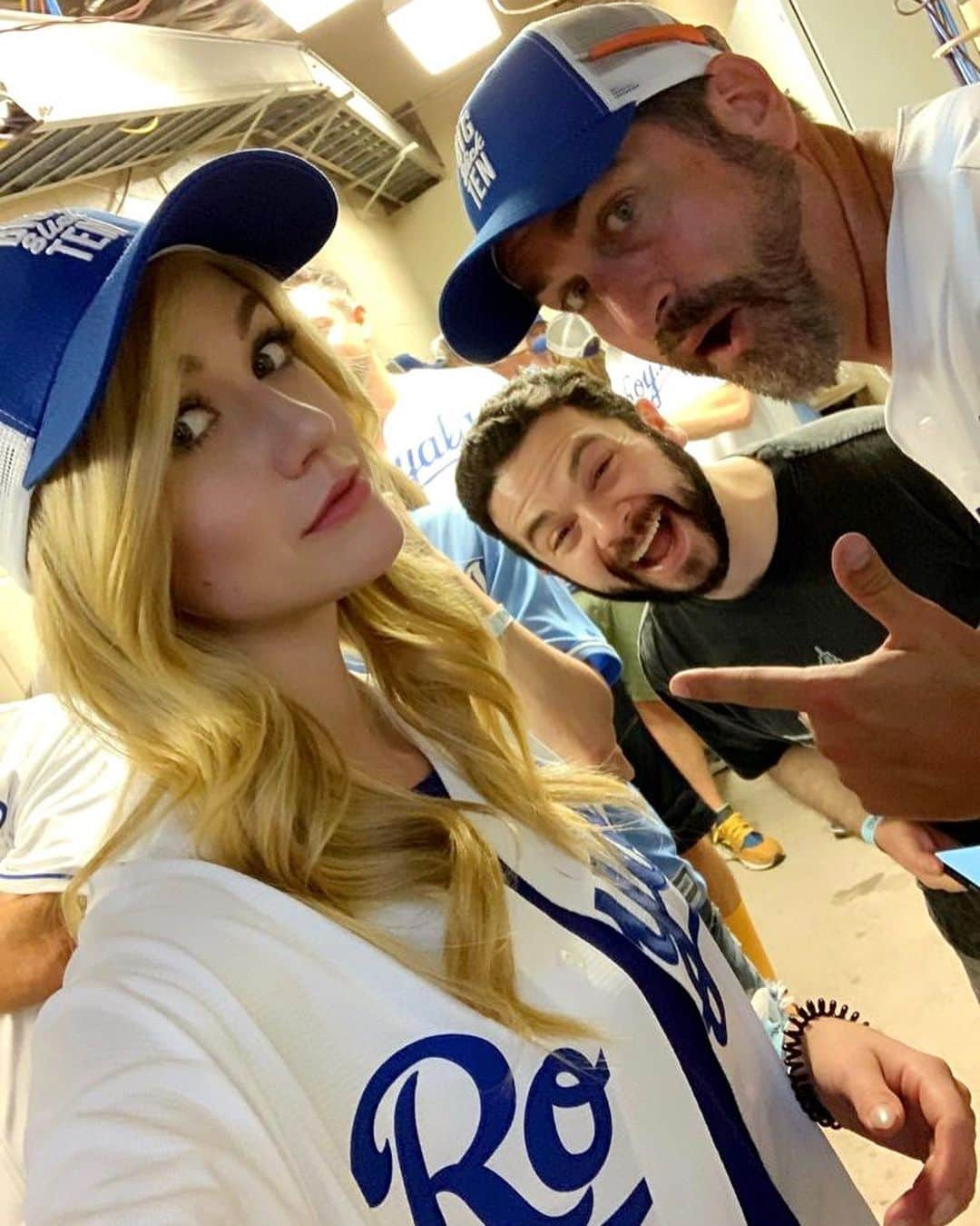 キャサリン・マクナマラさんのインスタグラム写真 - (キャサリン・マクナマラInstagram)「#BigSliclKC baseball shenanigans. #TBT ⚾️💙 Can’t take us anywhere... except out to the ballgame! @bigslickKC #BigSlick10  Visit this link to support @ChildrensMercy and enter for a chance to win a @teslamotors Model 3! https://bigslickkc.org/」8月23日 2時52分 - kat.mcnamara