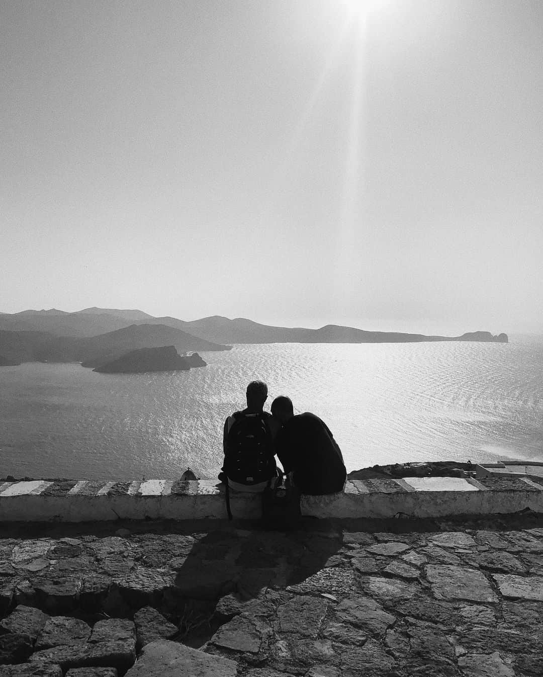 エレオノーラ・カリシさんのインスタグラム写真 - (エレオノーラ・カリシInstagram)「DIARY OF A GREEK SUMMER  Chapter I ➿🇬🇷 #Milos #Greece」8月23日 3時02分 - eleonoracarisi