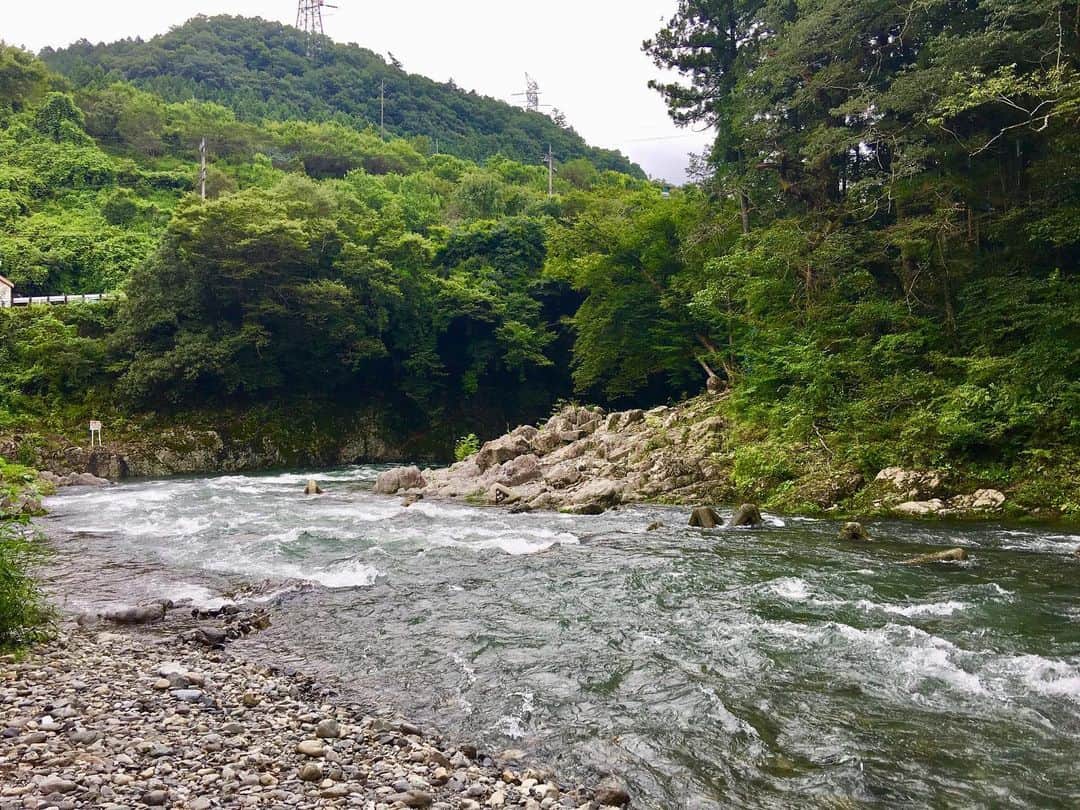 GO!皆川さんのインスタグラム写真 - (GO!皆川Instagram)「‪今年最後の『川部』発動。‬ ‪癒されました。‬ ‪川最高。‬ ‪ネゴさん、CHANMENさん、けんさん、ありがとうございました。‬ ‪また来年も川、お願いします！‬ ‪#川部 #川 #BBQ ‬」8月23日 3時11分 - go_minagawa