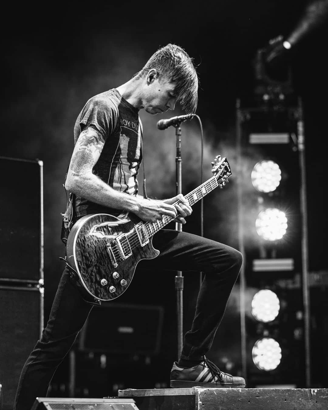 AFIのインスタグラム：「Thank you, Alparetta. Who’s coming out this weekend? 📷: @calengel  Friday: Rogers, AR @ Walmart AMP Saturday: Dallas, TX @ Dos Equis Pavilion Sunday: The Woodlands, TX @ Cynthia Woods Mitchell Pavilion」