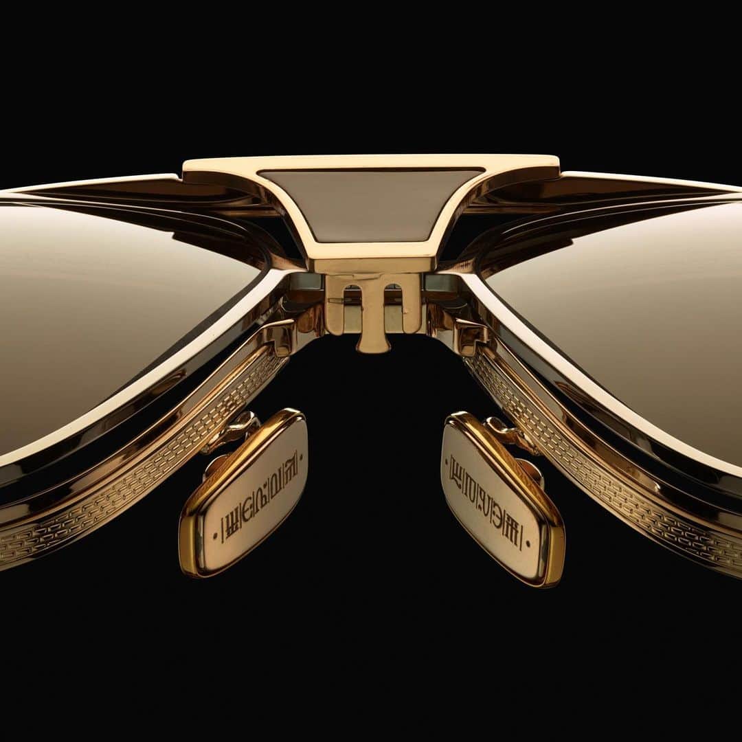 ディタのインスタグラム：「INTRODUCING DITA-EPILUXURY. There are countless luxury eyewear brands but there is only one EPILUXURY eyewear brand in the world. EPI-LUXURY, meaning ABOVE-LUXURY, that which holds true to five singular tenets in a personal and meaningful way has all but disappeared. We exist to resuscitate its power. Discover more dita.com/dita-epiluxury #DITAepiluxury #CategoryOfOne #DITAeyewear」