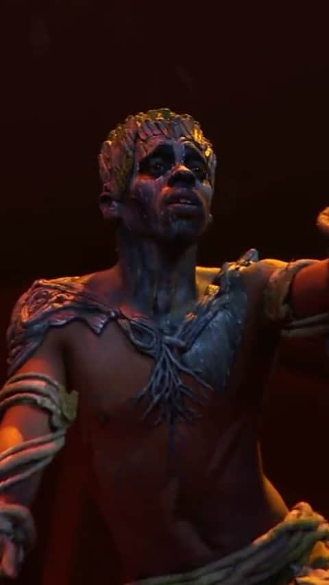 Lil Buckのインスタグラム：「20% of our 𝗣𝗟𝗔𝗡𝗘𝗧𝗦 oxygen comes from the Amazon Forest. It is 𝗜𝗡 𝗡𝗢 𝗪𝗔𝗬 ok to set fire or destroy a Natural Ecosystem that produces a significant amount of oxygen 𝗪𝗘 𝗔𝗟𝗟 𝗡𝗘𝗘𝗗 need & on top of that the homes and lives of animals that have been there far longer than us. This is outrages and the media must shed more light on this situation‼️ @Movementartis Performed this in honor of Mother Nature entitled “HONOR THY MOTHER” shedding light on the importance of respecting our planet. This was performed at @Ted conference 2017 with my brother @jonboogz」