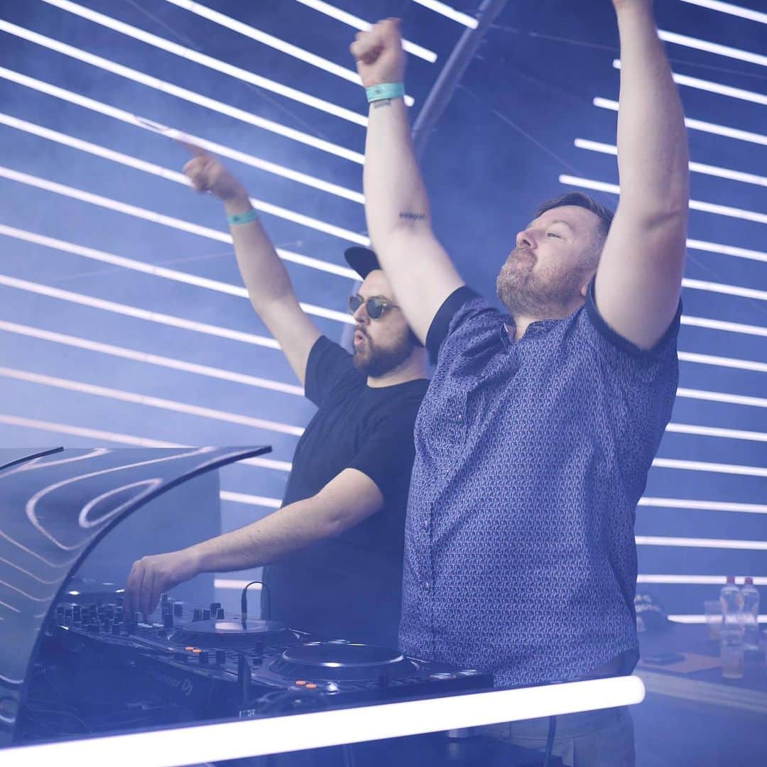 のインスタグラム：「Throwback to dropping @cassian’s remix of Stay at Tomorrowland - if it's Friday where you are, it's out now! Link in bio!」