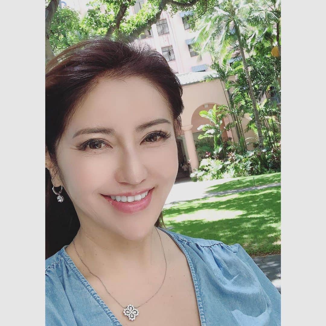 selfieneのインスタグラム：「#なんで遊びながら稼げるか﻿ #少し秘密を公開 しようかな(^^)﻿ ﻿ 興味ある20代男女、DM連絡下さい！(^^)﻿ 🔻🔻🔻﻿ @marigram_uu_ ﻿ #優しく教える よ❣️ ﻿ ﻿ #投資女子 #お仕事好きな人と繋がりたい ﻿ #やる気のある若者求む ﻿ #一緒に仕事 しよ💖﻿ ﻿ #海外旅行 ﻿ #海外生活 ﻿ #ヒモはいらない w」