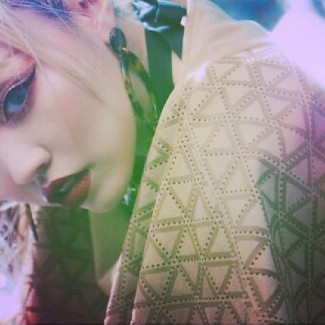 のインスタグラム：「#atsushinakashima #アツシナカシマ @minachanxx」