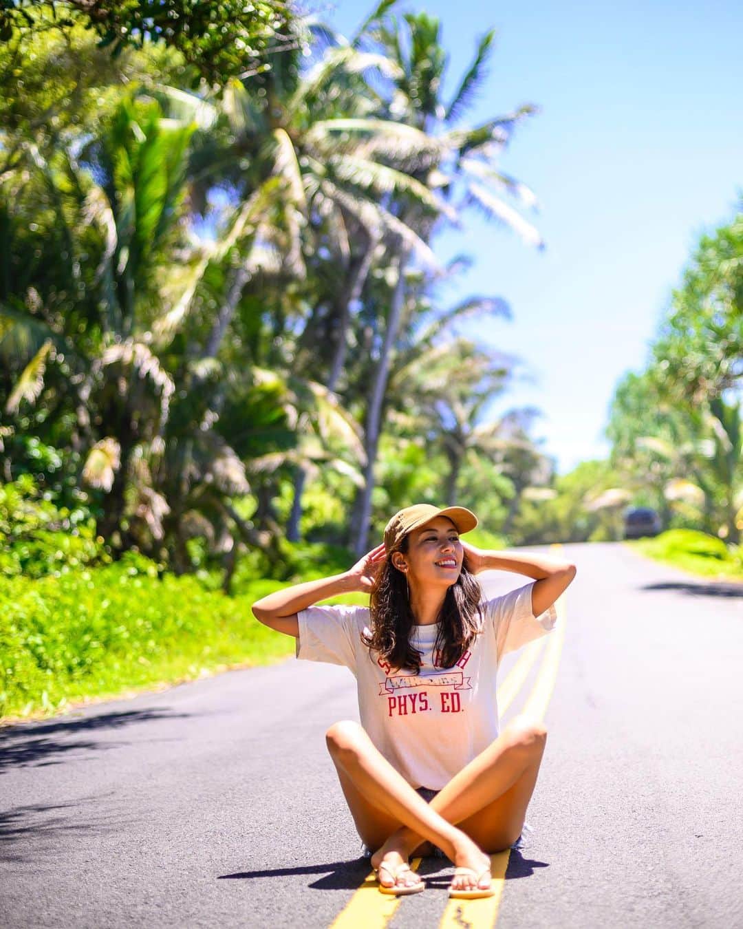 鮎河ナオミさんのインスタグラム写真 - (鮎河ナオミInstagram)「ハワイ島のどこまでも続く道🌴 . . . . #bigisland #hawaii #roadtrip #fundrive #mothernature #ビッグアイランド #ハワイ島 #どこまでも続く道 #大自然 #ドライブ」8月23日 16時39分 - naomiayukawa