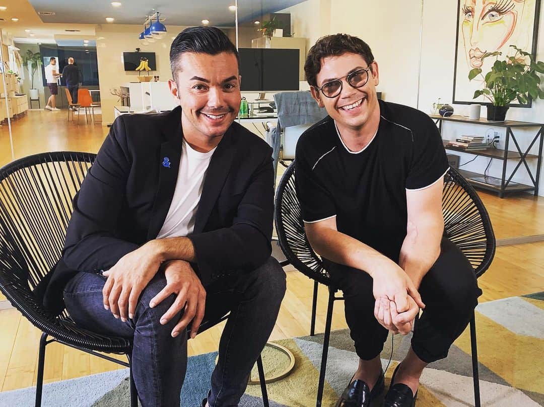 アンソニー・ラモスのインスタグラム：「Loved chatting with the amazing @ryanoconn about @specialnetflix and the #emmys2019 ! His show has 4 noms so you gotta go binge it on @netflix NOW」
