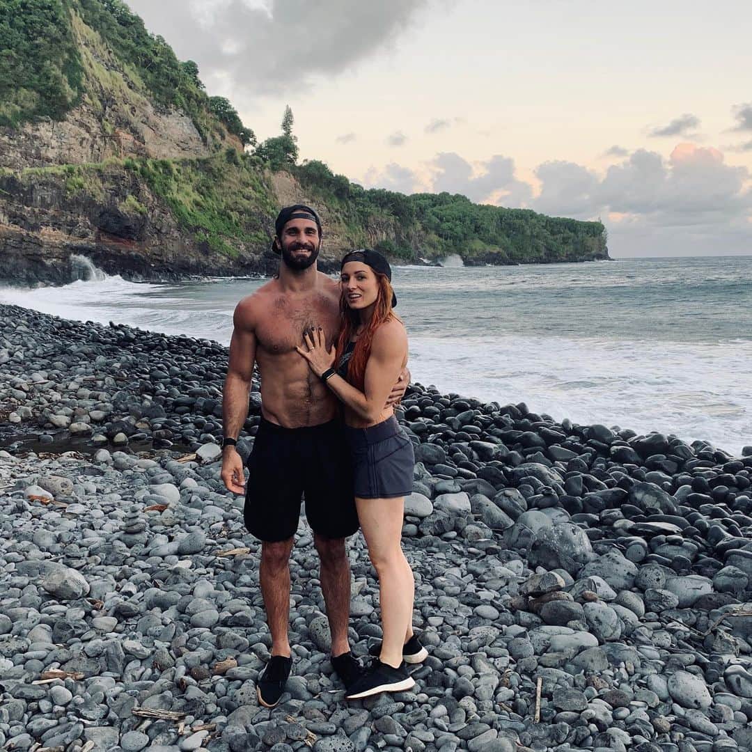 レベッカ・ノックスのインスタグラム：「Happiest day of my life. For the rest of my life. ❤️💍❤️ @wwerollins」