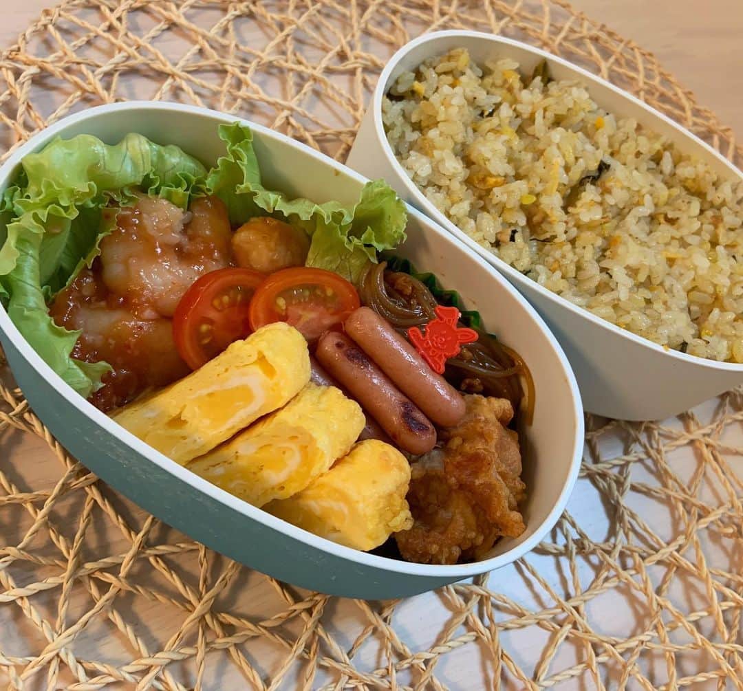 本田しおりのインスタグラム：「#今日のお弁当  #エビチリ#麻婆春雨#唐揚げ#玉子焼き#ポークピッツ #生姜高菜チャーハン  #お弁当 #本田弁当 #旦那さん弁当 #神ちゃん弁当  #神弁」
