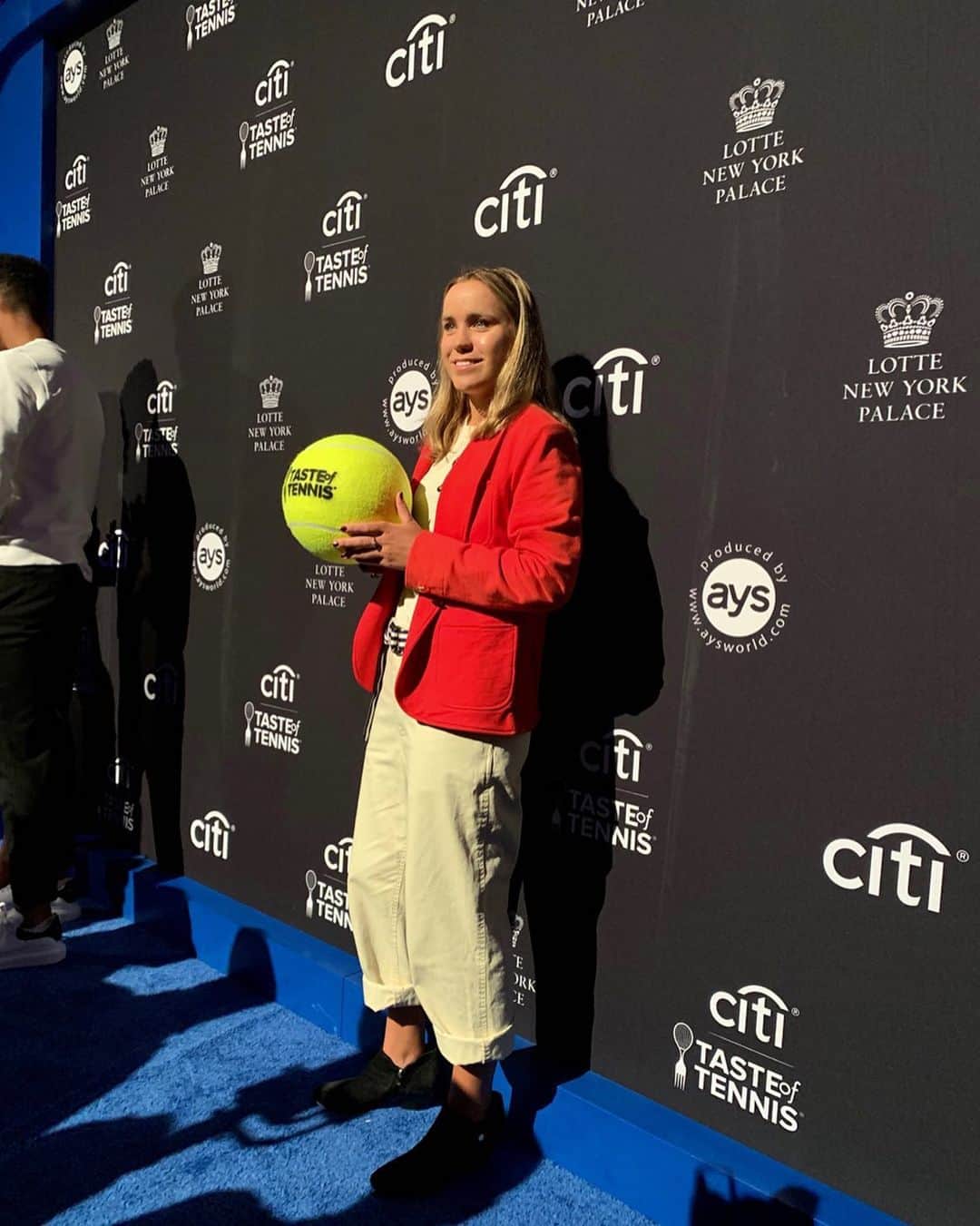 ソフィア・ケニンのインスタグラム：「Great event at Cipriani @tasteoftennis 😊🤗 #cititasteoftennis」