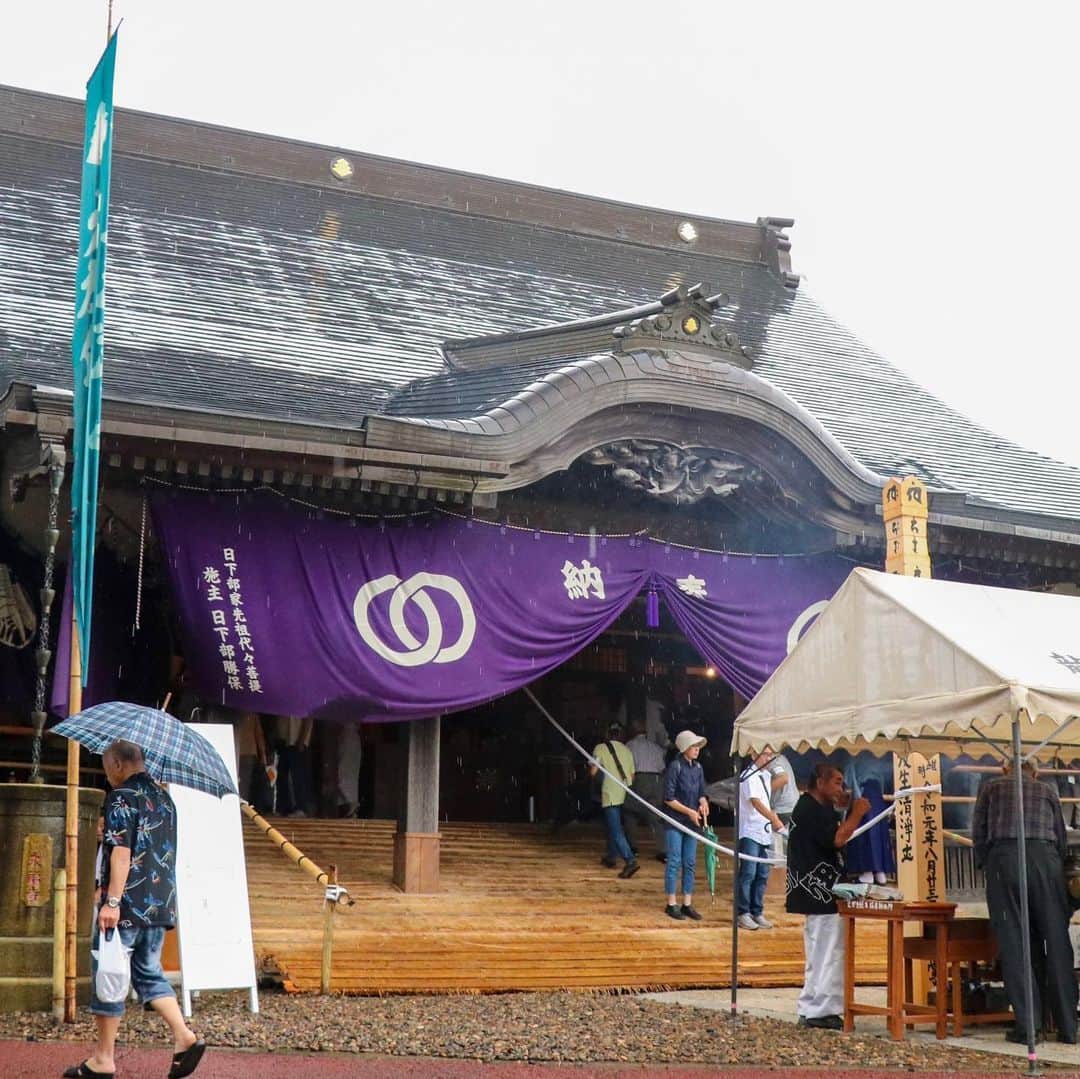さいたまつりさんのインスタグラム写真 - (さいたまつりInstagram)「杉戸町にある龍燈山永福寺にて行われている「どじょう施餓鬼」  雨の中ですが、多くの人が訪れ、ご先祖様の供養を願いどじょうを池に放しています。  活きのいいどじょうが次々と池に流れていきます♪  #さいたまつり #埼玉 #festival #祭り#saitamatsuri #お祭り #写真好きな人と繋がりたい #ファインダー越しの私の世界 #お祭り写真 #お祭り写真部#どじょう#うなぎじゃなくてどじょうだよ♪」8月23日 10時15分 - saitamatsuri
