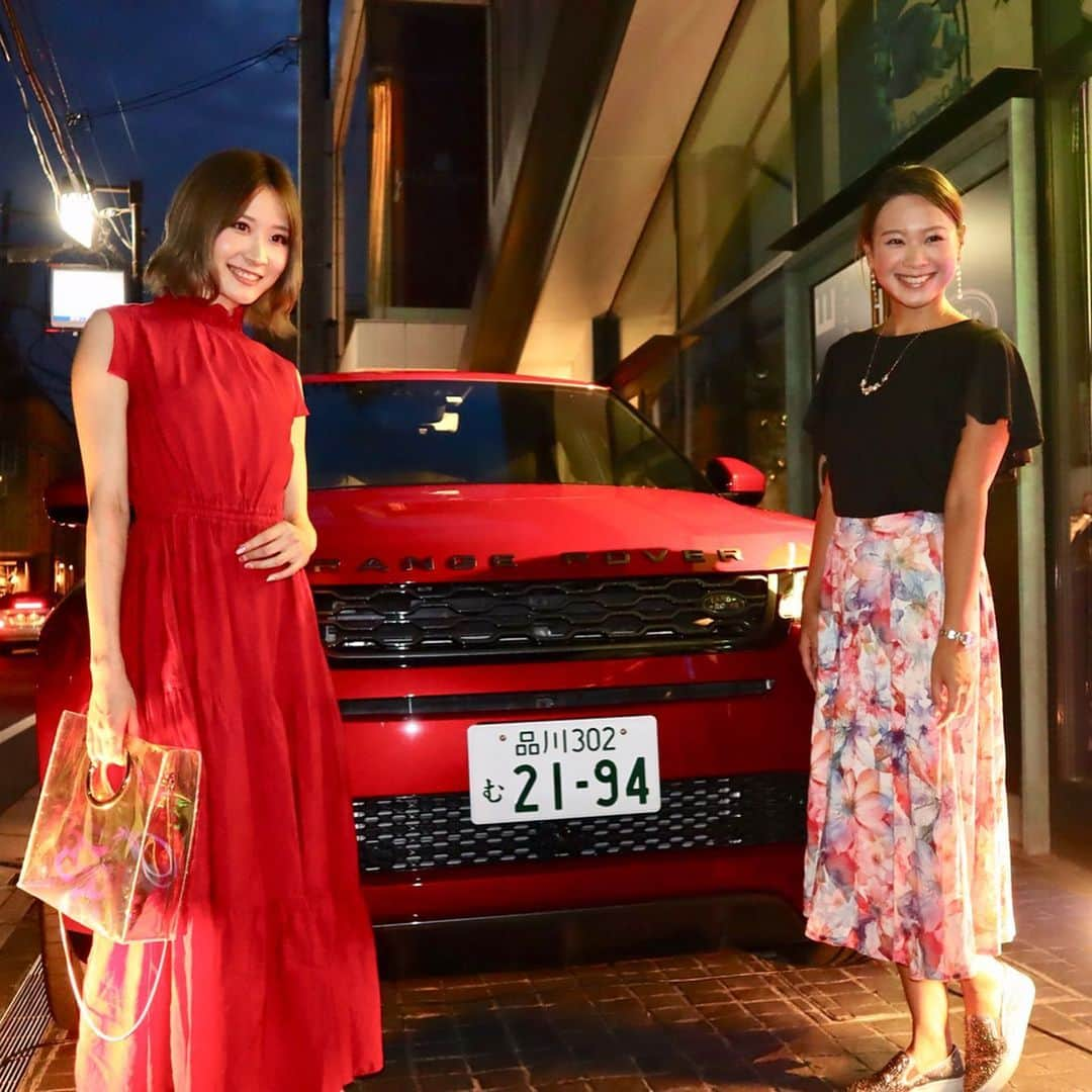 TONEAYUさんのインスタグラム写真 - (TONEAYUInstagram)「昨日は...🥺🚘🍸﻿ ﻿ レンジローバーの新型「EVOQUE（イヴォーク）」のパーティーへ🥰﻿ ﻿ アンバサダーに森星さんが就任&CMを製作することを記念したイベントで、ご本人も登場✨﻿ ﻿ 新型のEVOQUE﻿ めちゃくちゃかっこいい！！﻿ ﻿ 何も考えずに赤いワンピース着たらマッチしちゃったけどwwww﻿ ﻿ 一番好みだったのは、赤😍﻿ ﻿ めちゃかっこよかった〜❤️﻿ ﻿ #HelloEvoqueTokyo﻿ #レンジローバー﻿ #EVOQUE﻿ #ジャガー﻿ #高級車﻿ #森星﻿ #PARTY﻿ #イベント﻿ #PR﻿」8月23日 10時26分 - toneayu