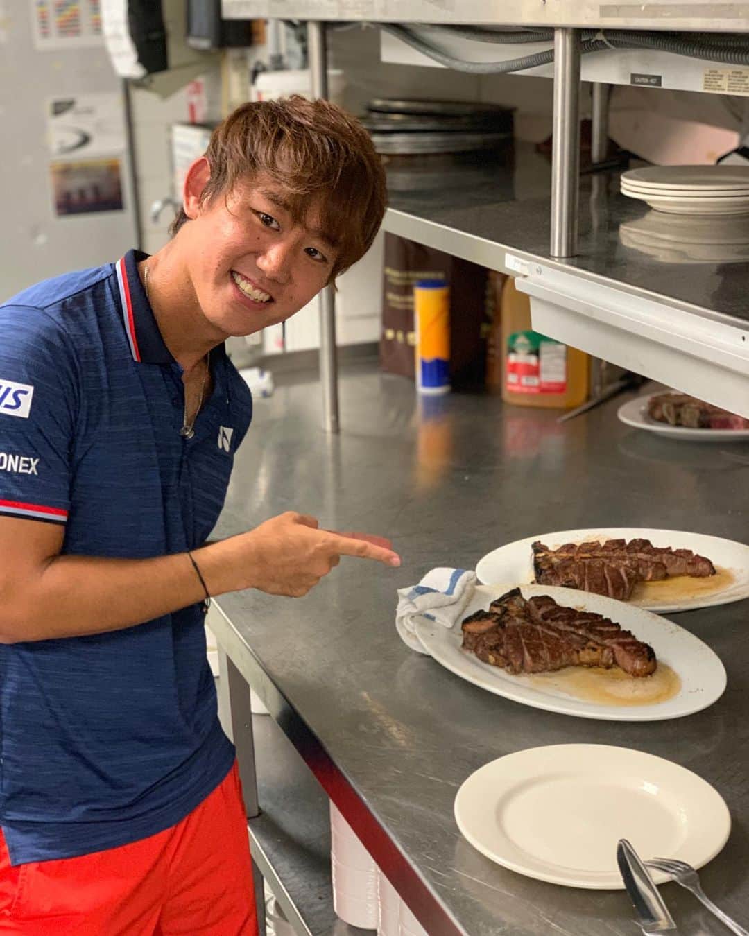 西岡良仁さんのインスタグラム写真 - (西岡良仁Instagram)「I love cooking!!!! Sushi 🍣 and Steak 🥩 😋😋 #restaurantmorimoto #benjaminsteakhouse #ベンジャミンステーキハウス #sushi #steak #お寿司 #ステーキ」8月23日 10時49分 - yoshihito0927