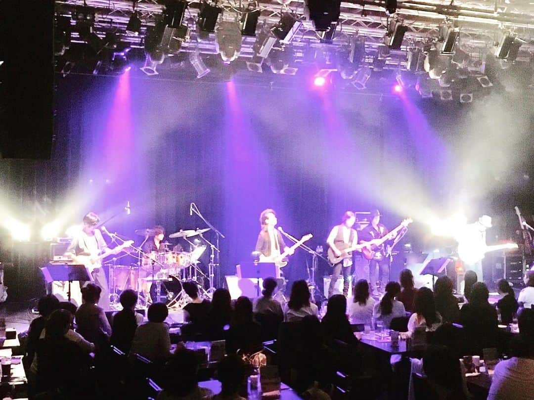 坂東慧さんのインスタグラム写真 - (坂東慧Instagram)「Being Guitar Summit 大阪公演めちゃ盛り上がりました！ありがとうございました！ 今日は名古屋ブルーノートです！ #beingguitarsummit #ギタサミ」8月23日 11時43分 - bandohsatoshi