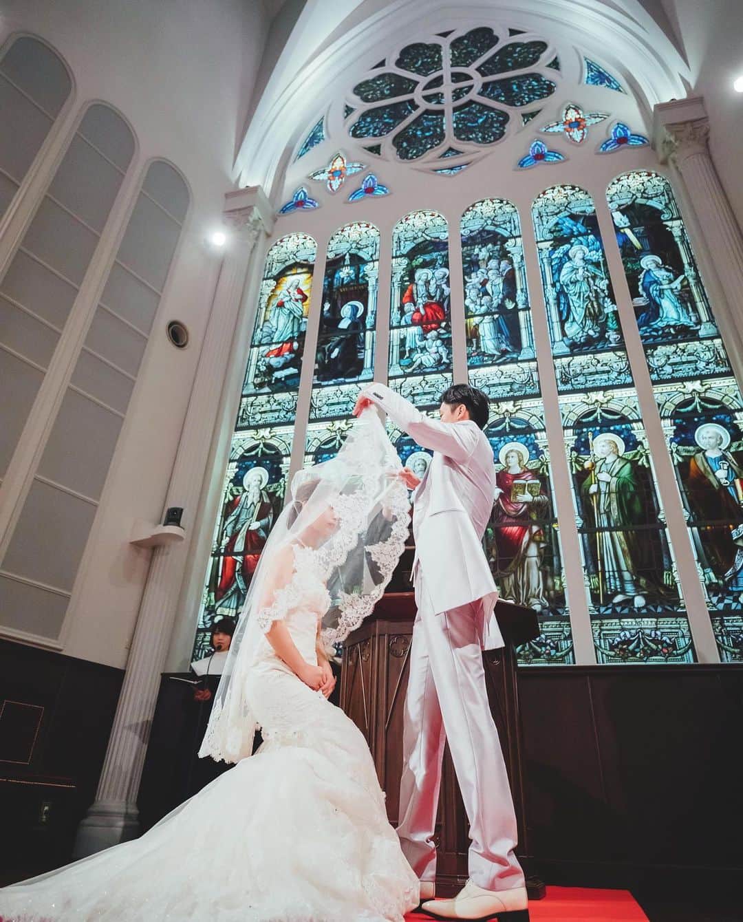 神戸セントモルガン教会さんのインスタグラム写真 - (神戸セントモルガン教会Instagram)「@kobe_st.morgan_church をフォローして、 #神戸セントモルガン教会 でお写真を投稿してくださいね* . 神聖な雰囲気の中で ふたりにとっても ゲストの皆さまにとっても 記憶にのこる結婚式を お手伝いさせて頂きます◎ ------------------- . ▽予約はTOPのリンクから❁ お問い合わせはDMに** >>>@kobe_st.morgan_church . ------------------- #結婚式 #ウェディング  #神戸花嫁 #神戸プレ花嫁  #関西花嫁 #神戸花嫁会 #神戸セントモルガン教会  #セントモルガン教会  #神戸結婚式 #KOBE #式場迷子 #ブライダルフェア #TAGAYA #weddingtbt #Dressy花嫁 #marryxoxo #ウェディングニュース #大聖堂 #チャペル #ステンドグラス #チャペル挙式」8月23日 11時43分 - kobe_st.morgan_church