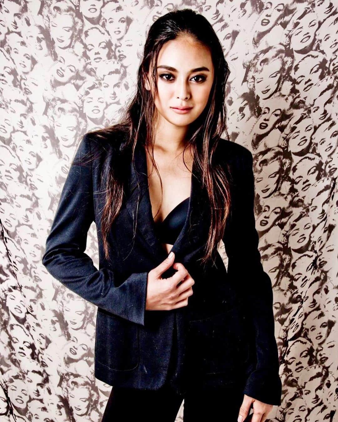 のインスタグラム：「Strong woman will move forward to your own dream ☀️ never give up in yourself and after do the best that you can ! Its not about result. Its all about what u have learn in your life ❤️ #happiness #positivequotes #love #empoweringwomen #empoweringgirls #bestrong #happiness #yuumiquotes」