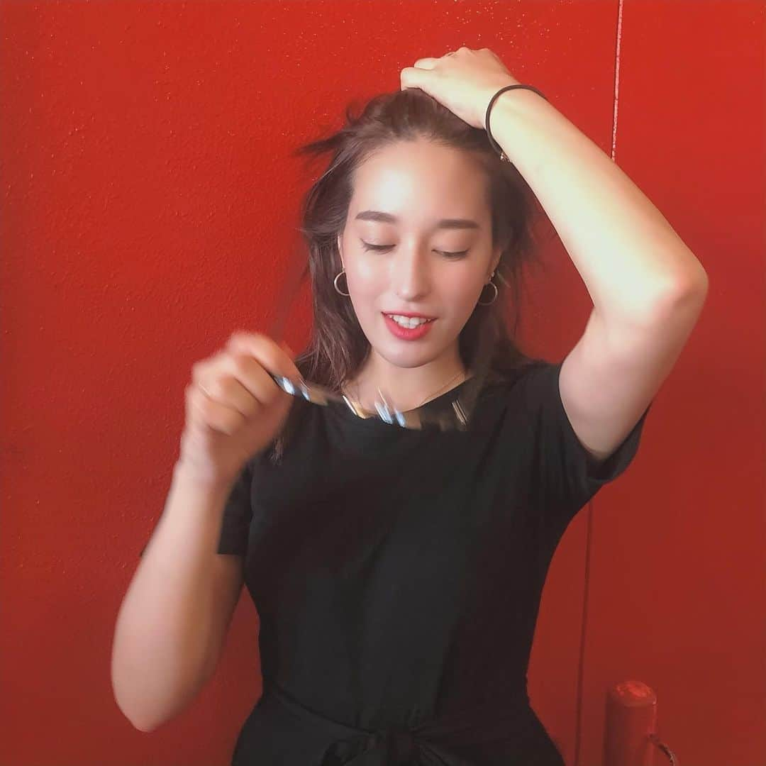 平田梨奈さんのインスタグラム写真 - (平田梨奈Instagram)「I love the color red ❤️What’s your favorite color??? 好きな色なんですか？」8月23日 12時20分 - hirari_official