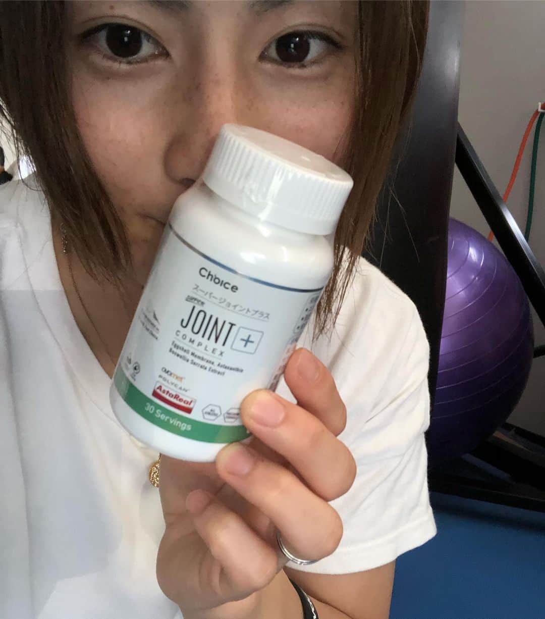 石岡沙織さんのインスタグラム写真 - (石岡沙織Instagram)「@choice.protein  関節炎に効果が期待される、オボメット卵殻膜成分を含有した日本初のサプリメントが登場！ #ジョイントサプリ  この新製品 SUPER JOINT+は、数々のChoice商品の開発にも関わっている、Dr.マウロ・ディパスカが開発した、関節の炎症と戦うための新しいフォーミュラです。オボメット（卵殻膜）をはじめ、ビタミンK2、アスタキサンチン、ボスウェリンセラタエッセンスなど炎症に効果があると示された最新の成分を豊富に使用しています。  関節炎にお悩みの方はもちろん、身体のパフォーマンスを高めたいアスリートの方にも、ぜひオススメしたい商品です。  関節の炎症に屈していてはいけません！スムーズな動きを取り戻し、生き生きと快適な毎日を送りましょう。 ●日本国内のGMPに準拠した工場にて生産！ ●LGC社によるアンチドーピングテスト合格済み！ ●飲みやすい植物由来カプセル！ ●世界的権威、Dr.マウロ・ディパスカレによる開発！ . . 詳細は、チョイスのWebサイトhttp://choice-suppli.comをご覧ください。  #チョイスサプリ #choicesuppli #choice #protein #organic #チョイス #関節炎 #有機 #植物由来 #プラントキャップス」8月23日 12時35分 - saori_ishioka_mma