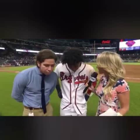 ホセ・レイエスのインスタグラム：「Será que ella no entendió nada...... no eh Pol na...eh pa yo sabeL @ronaldacuna13 ☹️」