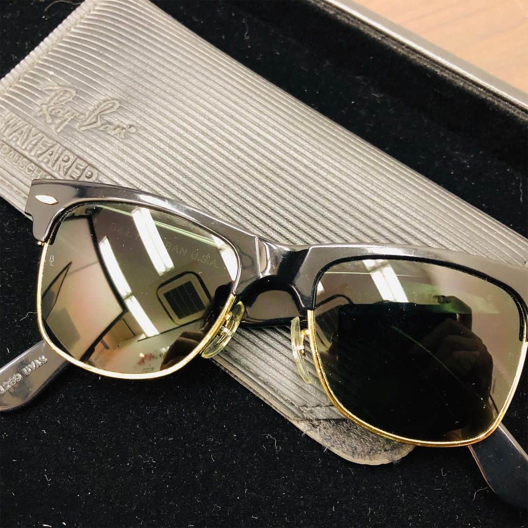 ブランド EXのインスタグラム：「レイバン サングラス お買取致しました！ . #杉並区 #高価買取 #高井戸 #浜田山 #井の頭線 #ブランドEX #営業中 #女性スタッフ在籍 #お気軽にどうぞ😊 #夏休み #片付け #整理して出てきた商品 #拝見させて下さい！ #出張買取も致します #貴金属 #切手 #金券」