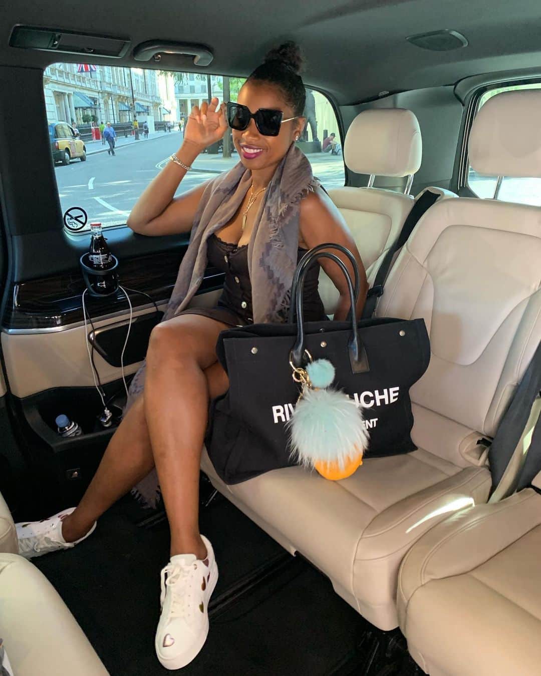 ジェニファー・ハドソンのインスタグラム：「Did somebody  say, it was Virgo Season!!!! thank you @karl_willett @kurtgeiger for my early bday present ! These shoes were definitely made for me !」