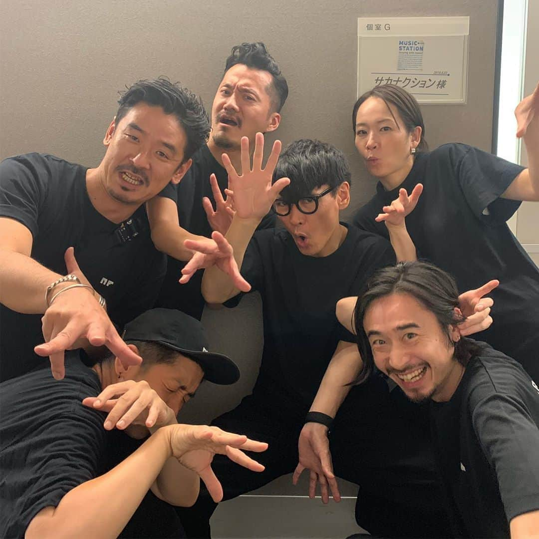 三田真一さんのインスタグラム写真 - (三田真一Instagram)「チームNF  Mステお疲れ様でした！ 大成功！ #sakanaction #サカナクション #エヌエフ」8月24日 2時40分 - mitershinichi