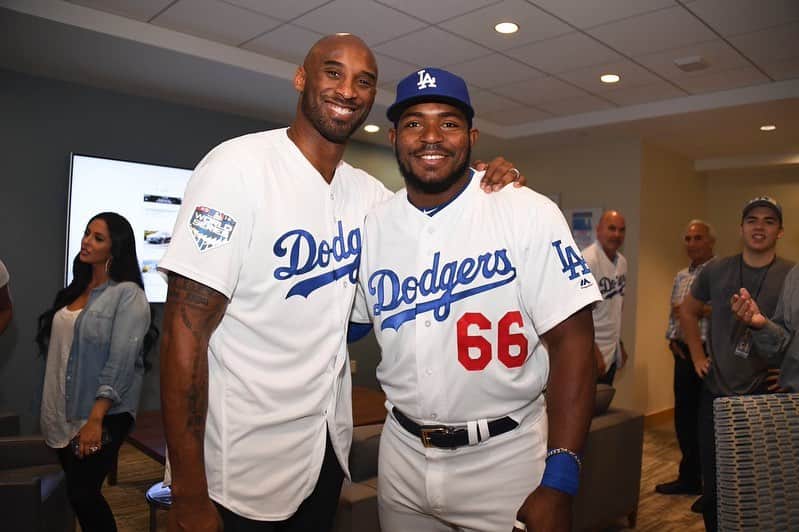 ヤシエル・プイグさんのインスタグラム写真 - (ヤシエル・プイグInstagram)「Happy birthday @kobebryant! 🐐🙌👏👍」8月24日 1時18分 - yasielpuig