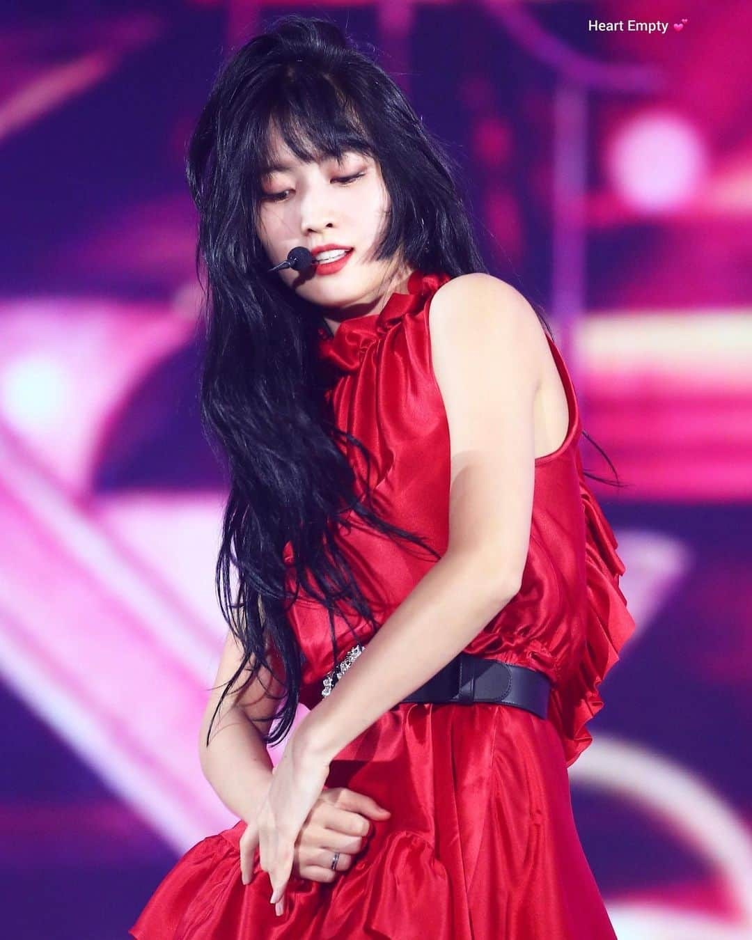 モモさんのインスタグラム写真 - (モモInstagram)「♡ [Fantaken] 190822 - 2019 Soribada Best K-Music Awards -  #MOMO #트와이스 #모모 #平井もも #もも #TWICE © heart empty」8月24日 1時32分 - momojype