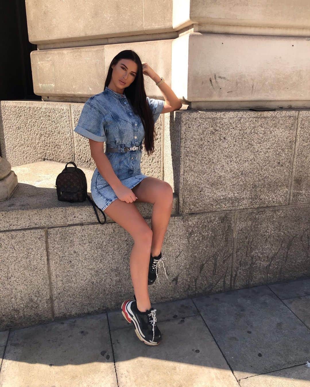 のインスタグラム：「Had the best couple of days in London doing fun touristy stuff! What is everyone doing for the bank holiday weekend? 😎」