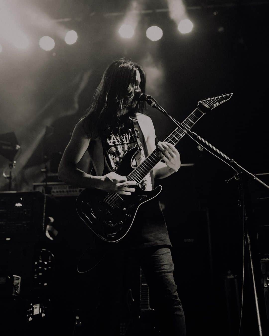 Crystal Lakeさんのインスタグラム写真 - (Crystal LakeInstagram)「Minneapolis tonight! Who’s coming out? #Northlane #Erra #Currents #CrystalLake #NeonAlienTour  Photo: @thevagrantkey」8月24日 2時32分 - crystallake777