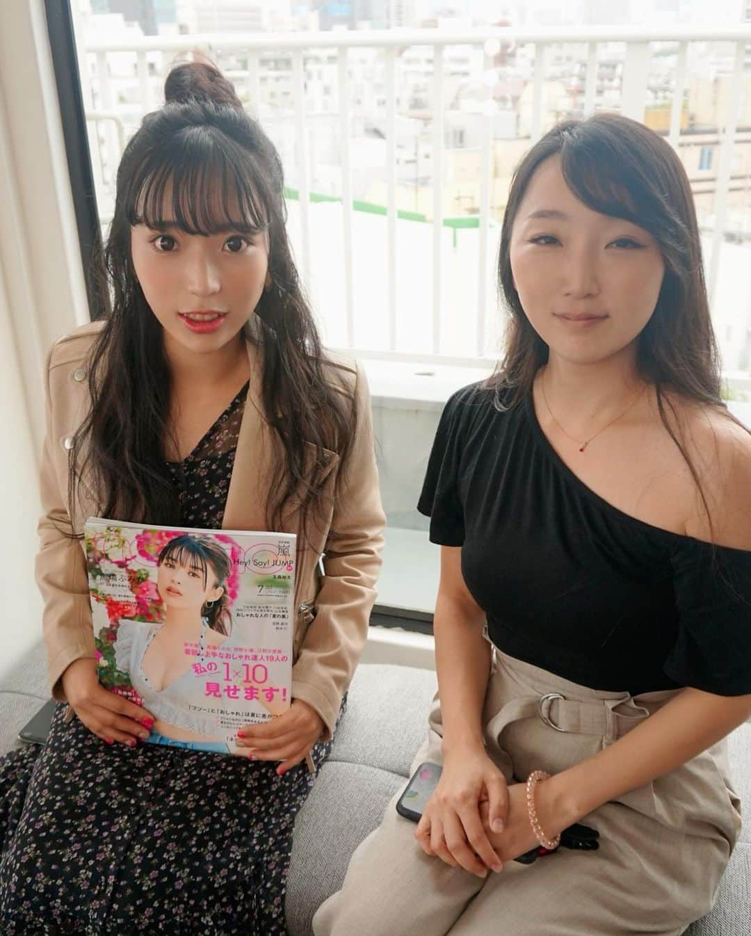 なつみさんのインスタグラム写真 - (なつみInstagram)「6月29日 non-no撮影 オフショット 同じライバーののぞみPさんと村上ゆりさんと一緒に写真を撮っていただきました🥰  本当に楽しい撮影現場でした😚💗 #ライブ配信#Pococha#Pocochaライバー#ポコチャ#ライバー#バセドウ病#吃音症#八重歯#宅建士#宅建#宅地建物取引士#不動産営業#イギリス留学#🧢なつみ👻🍊Natsumi#glamlens」8月23日 17時38分 - natsumipeanuts