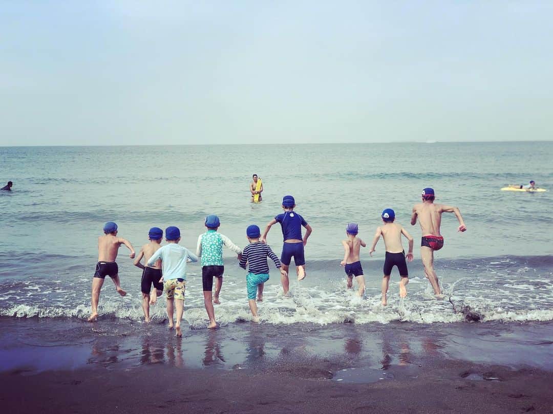 飯沼誠司さんのインスタグラム写真 - (飯沼誠司Instagram)「summer camp 海の学校 無事終了。 天気もプログラムにバッチリでした。 最後のみんなの頑張りを見ていて感動。 子どもたちの可能性、成長を感じた3日間でした。 また9月から頑張りましょう。 関係者の皆様 ありがとうございました。 #setagayaswimmingacademy  #海の学校 #lifesaving  #最高の夏休み #実践的なプログラム #stsa」8月23日 17時59分 - seiji_iinuma