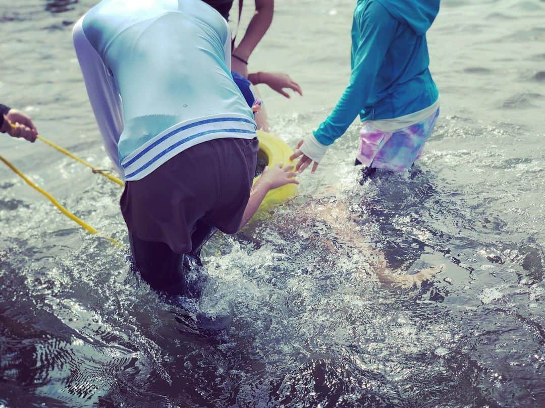 飯沼誠司さんのインスタグラム写真 - (飯沼誠司Instagram)「summer camp 海の学校 無事終了。 天気もプログラムにバッチリでした。 最後のみんなの頑張りを見ていて感動。 子どもたちの可能性、成長を感じた3日間でした。 また9月から頑張りましょう。 関係者の皆様 ありがとうございました。 #setagayaswimmingacademy  #海の学校 #lifesaving  #最高の夏休み #実践的なプログラム #stsa」8月23日 17時59分 - seiji_iinuma