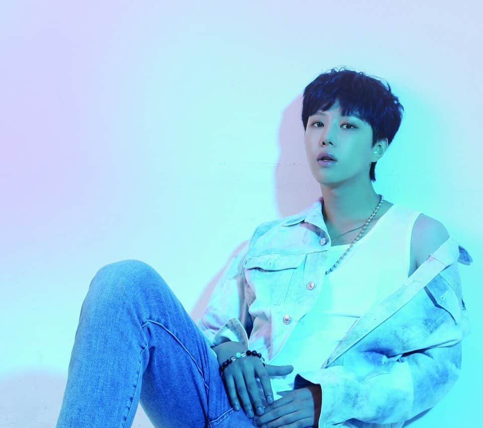 イェジュン のインスタグラム：「2019.09 한국 New single ‘샤워하고나갈게’ releasing soon #simyejun #샤워하고나갈게」