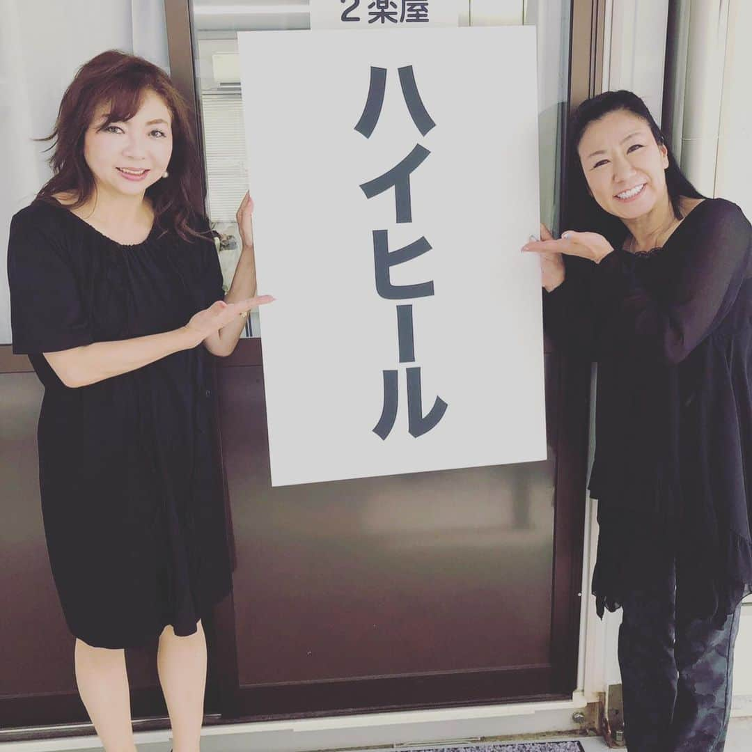 モモコさんのインスタグラム写真 - (モモコInstagram)「西梅田劇場は、今月で終わり…。 この劇場大好きやったなぁ！寂しいなぁ😭 また、新しい劇場、楽しみにしててね💕  #ハイヒールモモコ #👠 #👠🍑 #CHANEL #シャネラー #グルメ #西梅田劇場 #漫才」8月23日 18時16分 - highheel_momoko