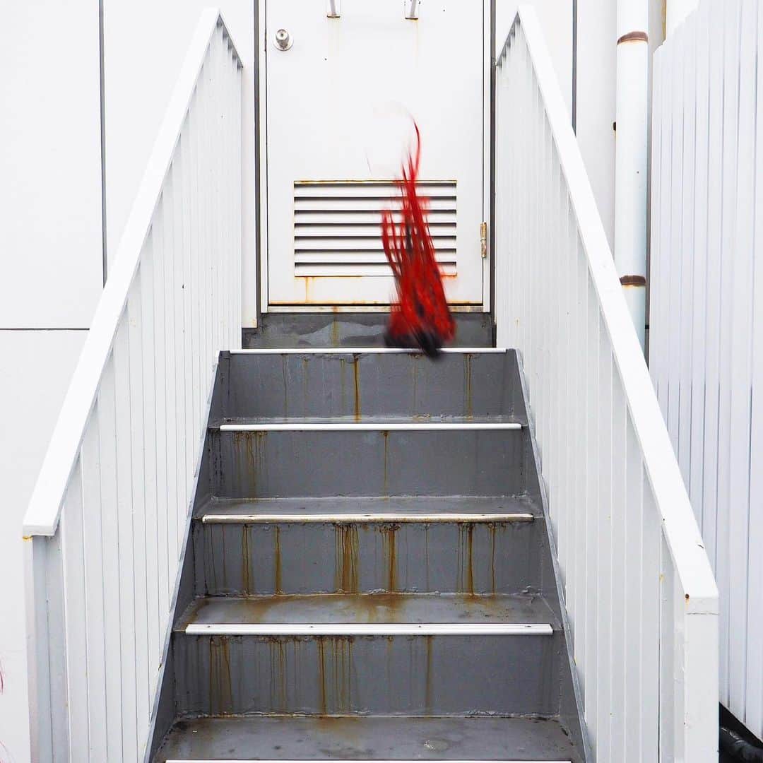 si ouxのインスタグラム：「この場所での #きょうの太陽浴 は終わりです。 See you Next Stage!」