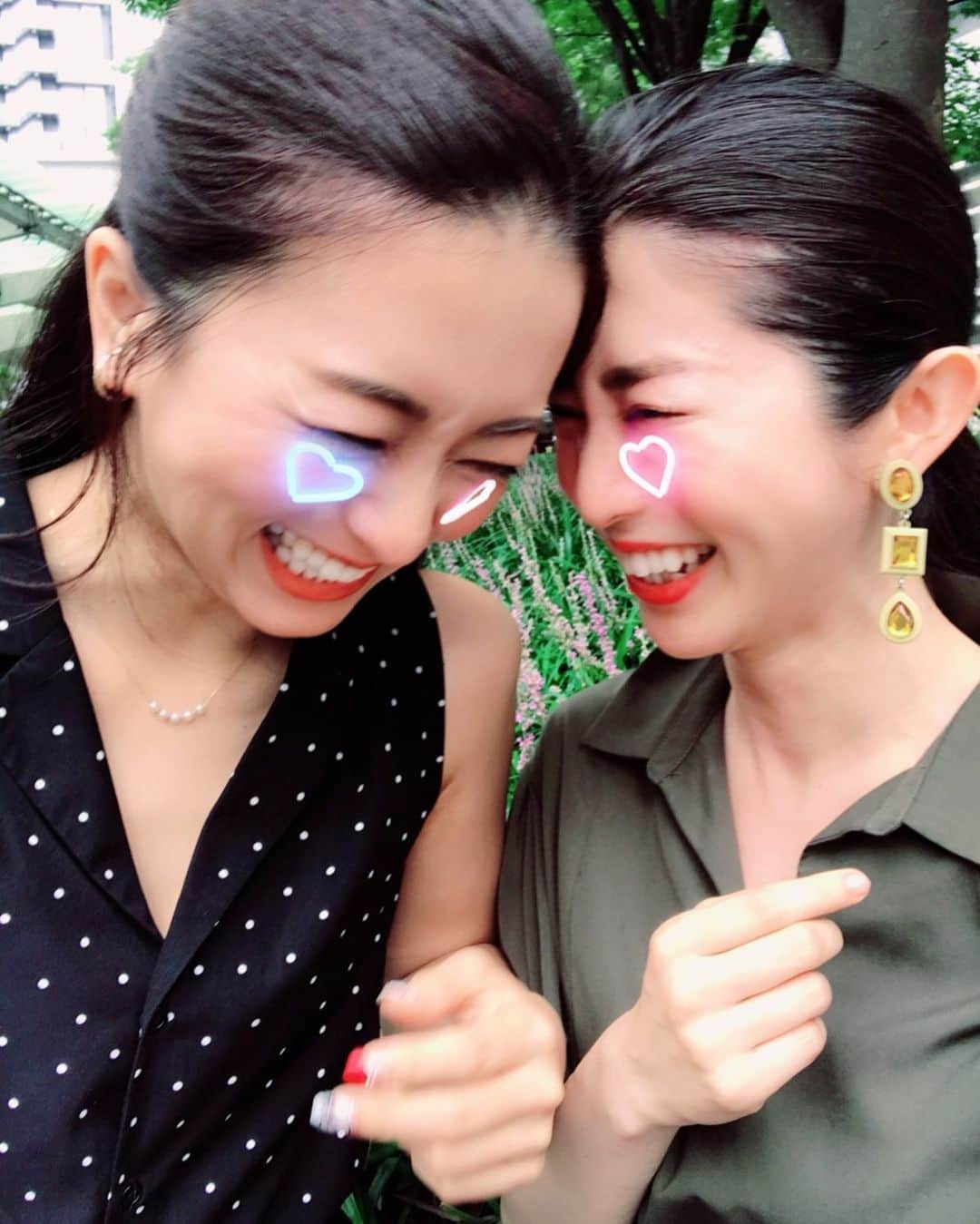 祥子さんのインスタグラム写真 - (祥子Instagram)「💓 この写真… なんかすき♡ #爆笑 #happy #smile #大切 #心の友 #bestfriend #愛おしい #しょこりょこ #thankyou」8月23日 18時35分 - sho_ko.0413