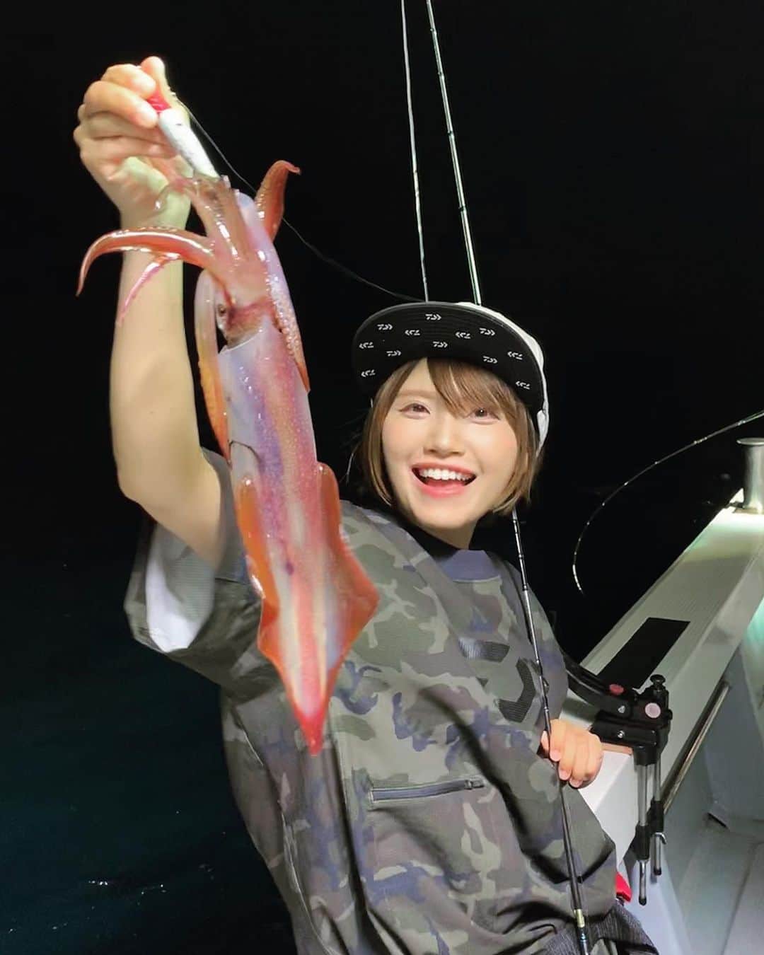 秋丸美帆さんのインスタグラム写真 - (秋丸美帆Instagram)「大シケの中のイカ釣り☺️今週末のザフィッシングでも、イカメタルで釣ったイカを料理🦑披露します(笑)♩ . #fishing #fukuoka #kyushu #lure #lurefishing #night #nightfishing #squid #kyushu #釣り #ルアーフィッシング #イカメタル #イカ釣り #イカ #ケンサキイカ #北九州 #九州 #福岡 #芦屋」8月23日 19時02分 - mippy34