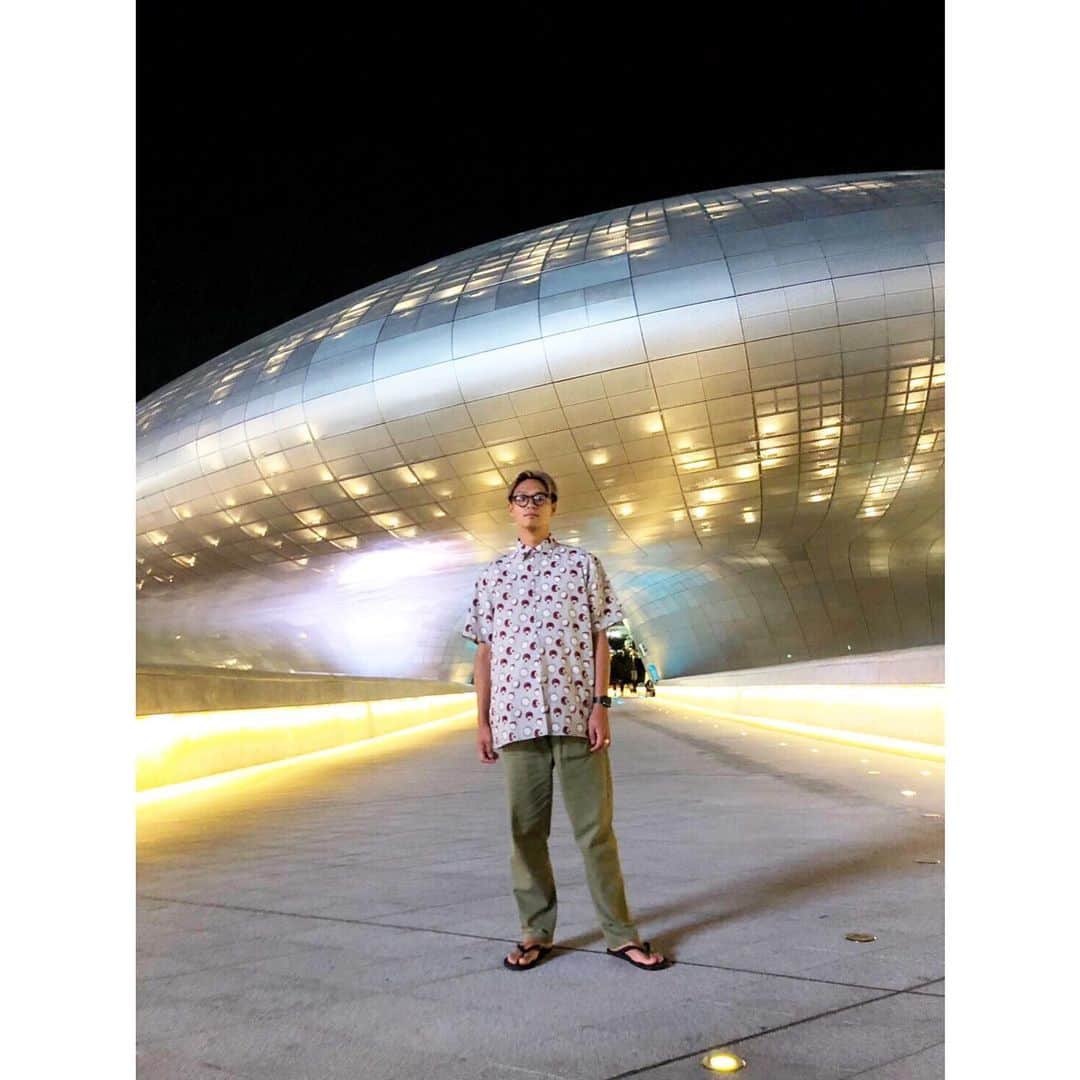 西條 祐也のインスタグラム：「. KOREA coordinate vol.1 total 227,000ウォン  ウォンで言うたら高そう🤯  #韓国 #ソウル #明洞 #南大門 #東大門 #Japan #大阪 #OSAKA #fashion #mensfashion  #enjoy #follow #followme #event  #smile #like4like #l4l  #メンズファッション #コーデ #アパレル #gym #ジム #筋トレ #training #トレーニング」