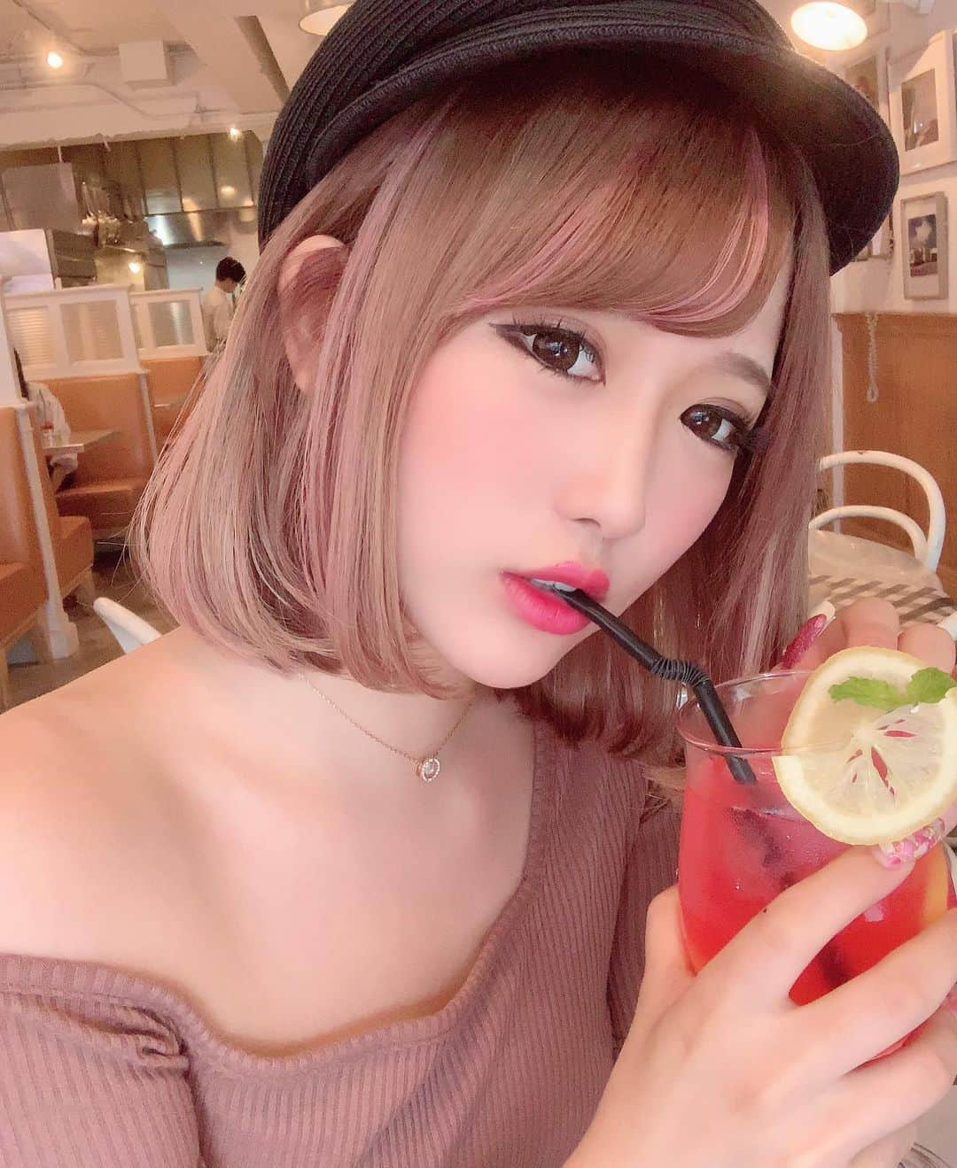 伊藤桃々さんのインスタグラム写真 - (伊藤桃々Instagram)「レモネード🍋  #🍄明日まで👋 撮影終わったらちょくちょくまたします🍄🍑」8月23日 19時27分 - __peachstagram__