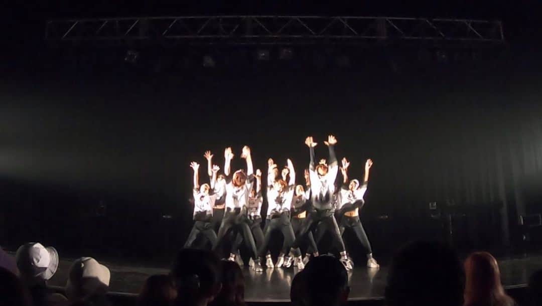 RENA さんのインスタグラム写真 - (RENA Instagram)「本日新木場studio coastでREP Performance Stageオリジナルメンバーでのパフォーマンス解禁でした🔥 ． 改めてレポさせて頂きます✨ ． 皆のお陰で楽しくて最高にアスリートで部活な８月が過ごせましたw🔥 ． ありがとうございました😊✨ ． ． #TOKYO #studiocoast #解禁 #夏休み #イベント #agehatokyo #新木場 #repjapan #kidsdance ##dance #step #hiphopdance #training #athlete #dancer #danceschool #ダンススクール春日部 #春日部 #春日部ダンススクール #ダンススクール #ファミリー #チーム #リニューアルオープン #アスリート #ダンス #ダンサー」8月23日 19時25分 - rena_flare