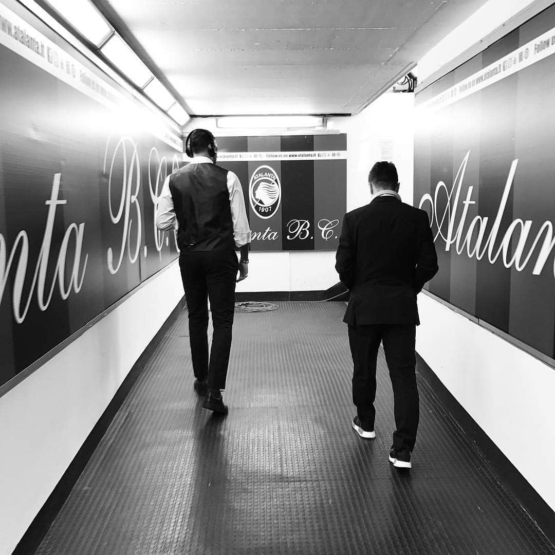 アレハンドロ・ゴメスさんのインスタグラム写真 - (アレハンドロ・ゴメスInstagram)「Torna la serie A . Spal - Atalanta . @andreapetagna 🐻 ci vediamo domenica fratello」8月23日 20時12分 - papugomez_official