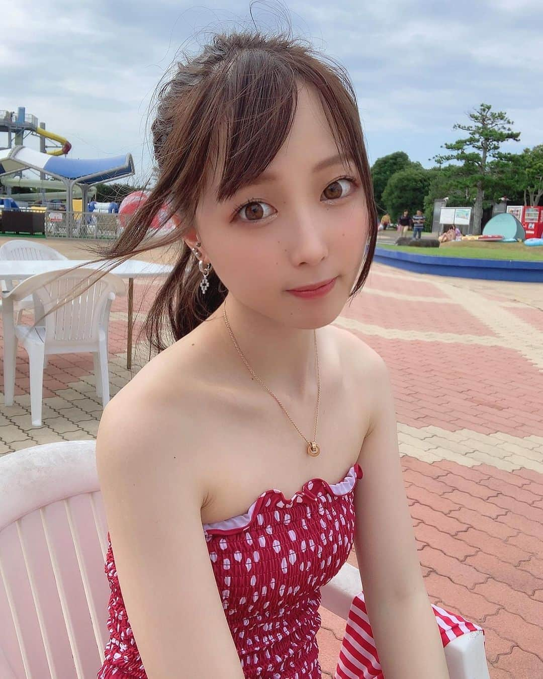 ふくれなさんのインスタグラム写真 - (ふくれなInstagram)「プールとか何年ぶりってぐらいに行った🏊🏻‍♀️🏄‍♀️」8月23日 20時06分 - fukurena